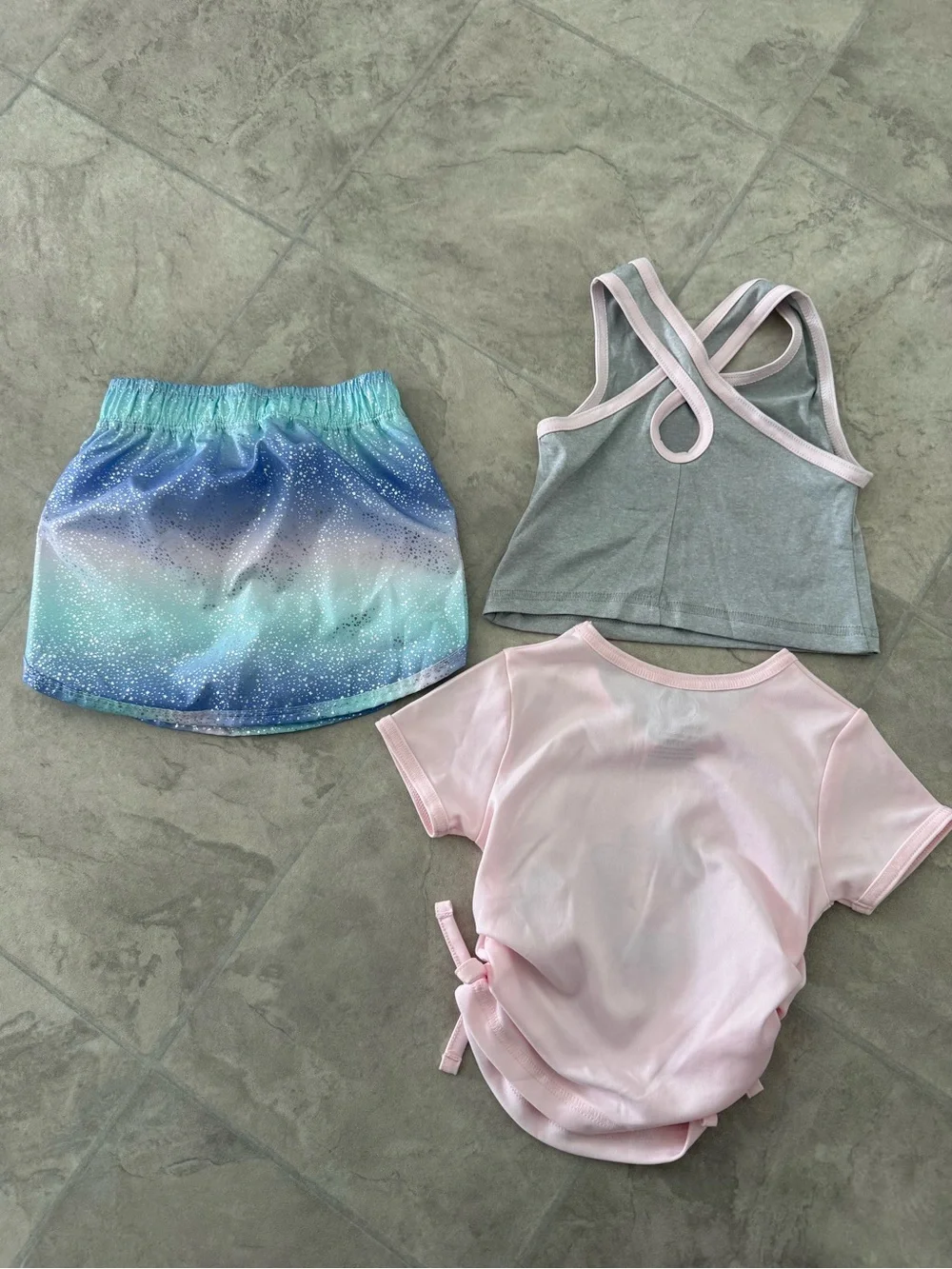 Body Glove Girls Sparkle Bottoms & 2 tops - size 18M